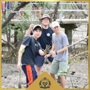 ปลูกป่าชายเลนร่วมกัน